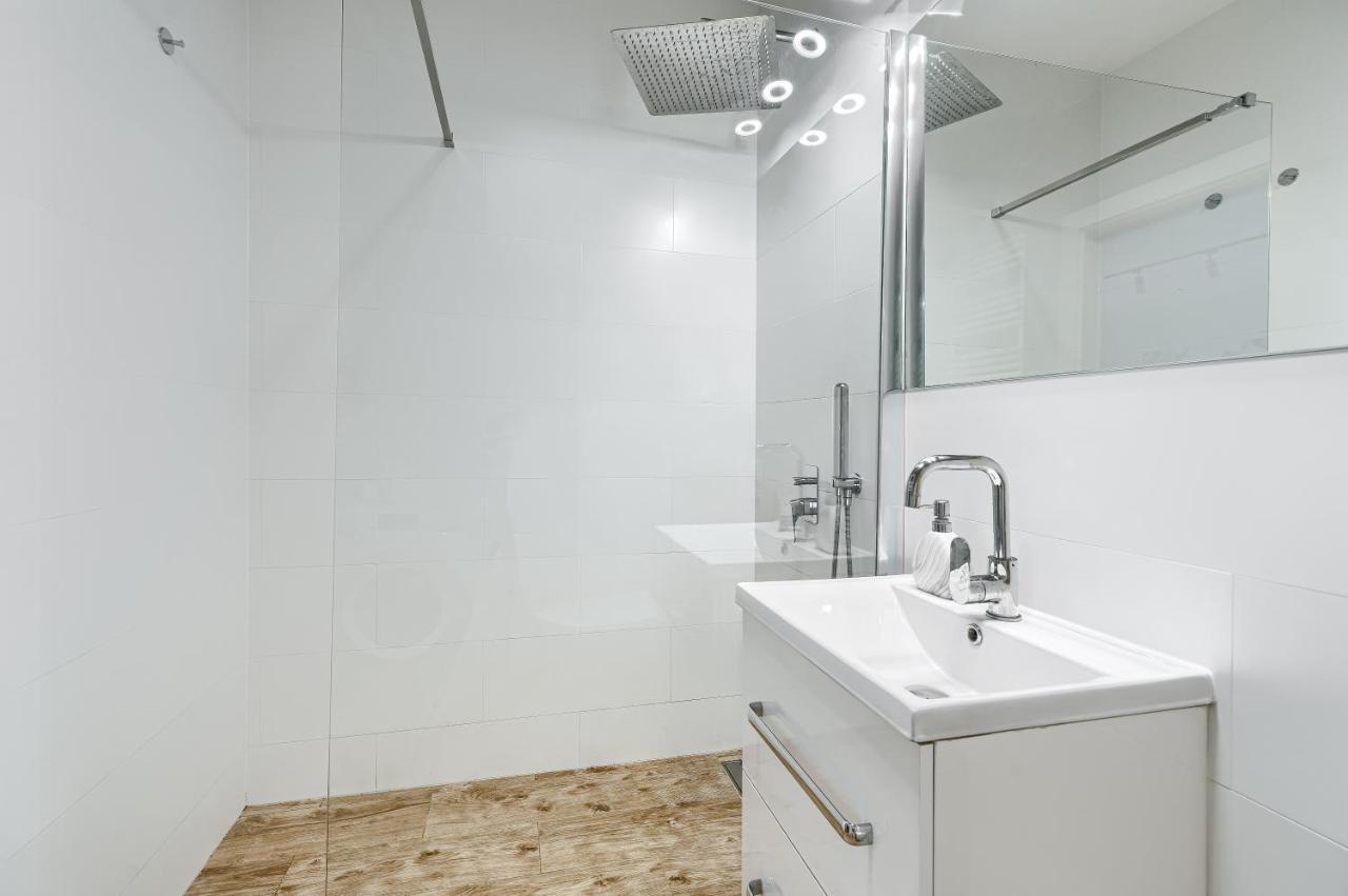 Exclusive New Town Apartments ชเตชชิน ภายนอก รูปภาพ